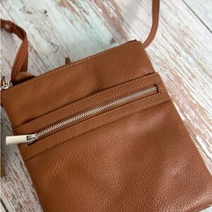 Gianni Bernini Elegant Tan Leather Crossbody Bag